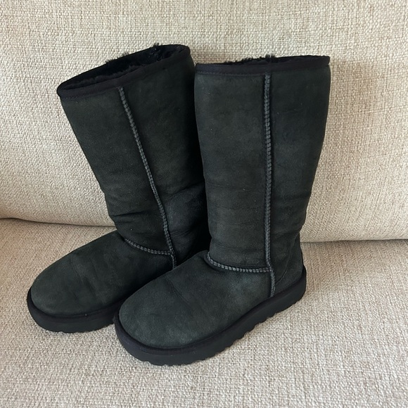 Ugg Australia Women's Black Boots Size~ 5 - Picture 1 of 3